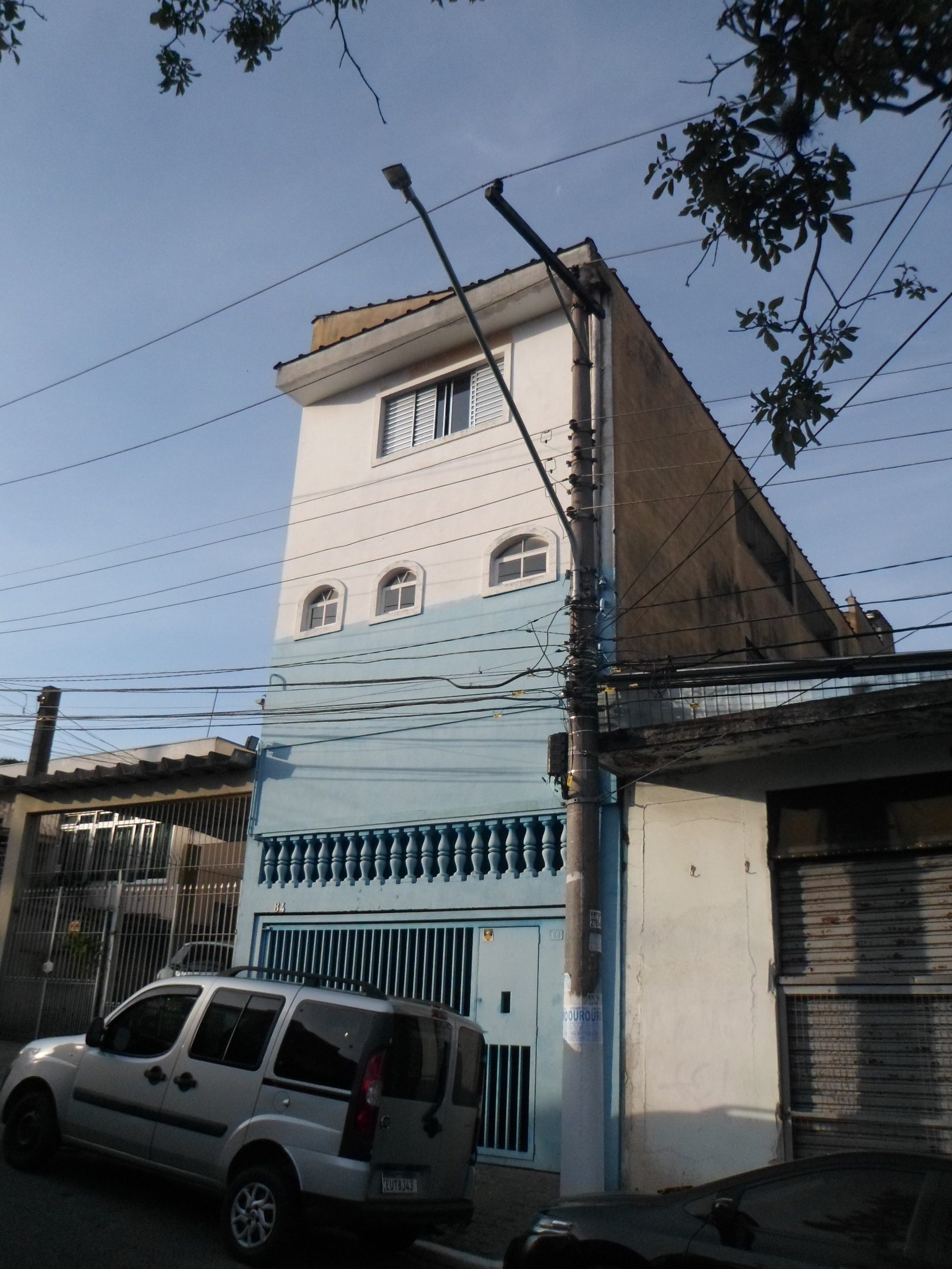 Cód. 0216 – Rua Gonçalves Figueira 84 – Residencial ou Comercial